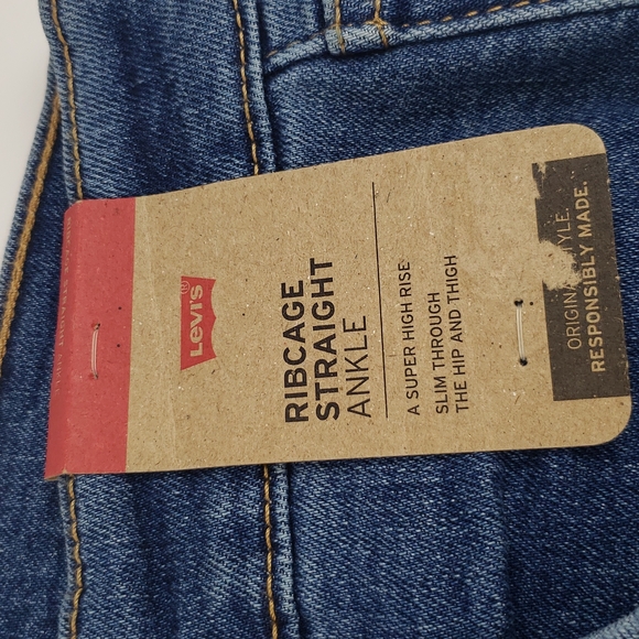 Levi's NWT Ribcage Straight Ankle Jeans Size 32/14 Button Fly - Picture 4 of 13